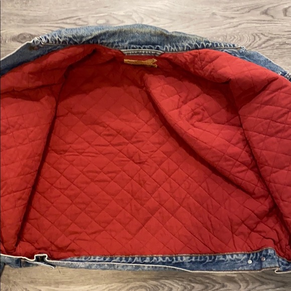 Vintage Levi’s Quilted Trucker Jean Jacket - 90s vibe! - Picture 3 of 7